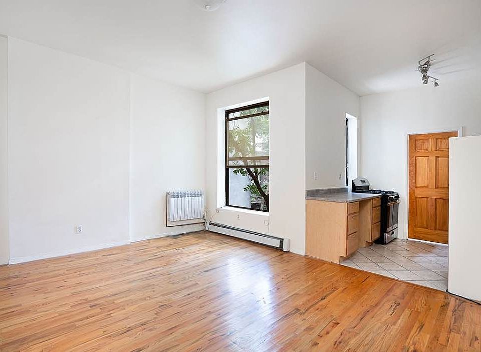 2nd image of 91 W 119th St APT 5