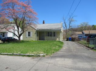 33 Connolly St, Springfield, MA 01151