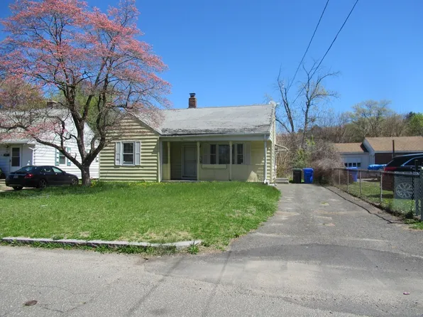 33 Connolly St, Springfield, MA 01151
