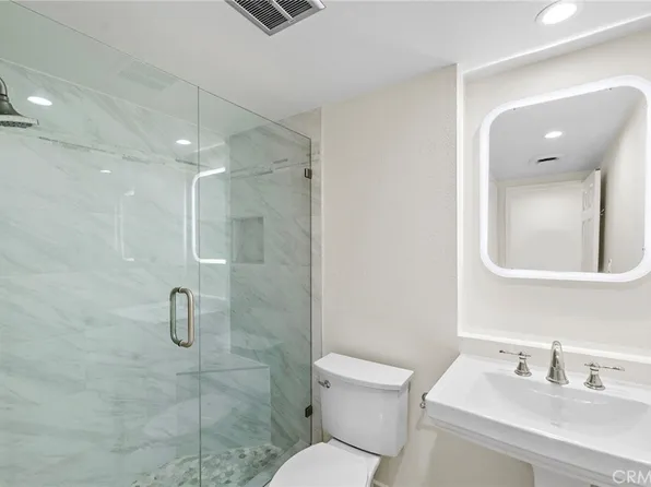 609 Sleepy Hollow Ln APT 15, Laguna Beach, CA 92651