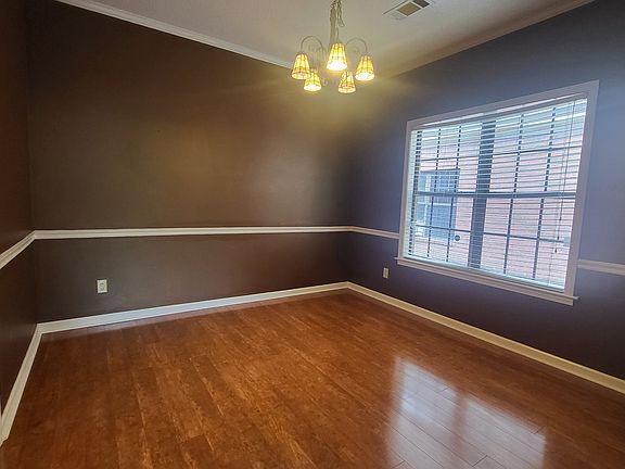 4th image of 8023 Jills Creek Dr