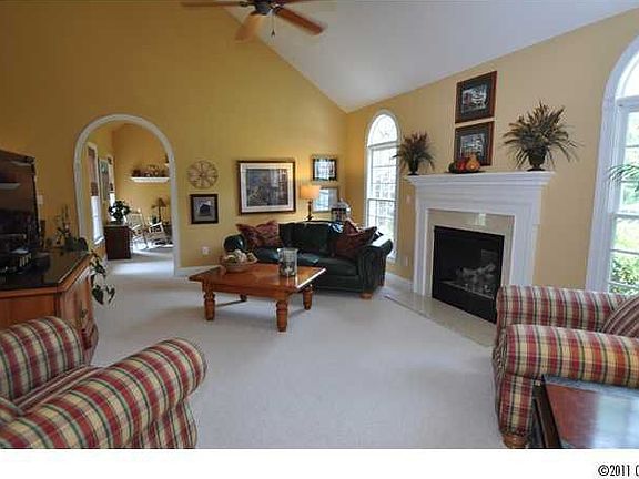 4th image of 6107 Legacy Cres