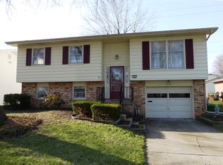 333 Southampton Dr, Decatur, IL 62526