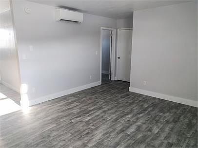 5th image of 639 Russian St #11600990