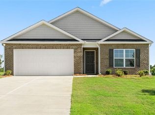 142 Preston Oaks Dr, King, NC 27021