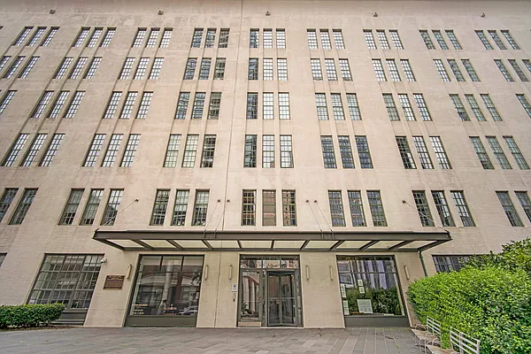 Sold by Compass | media 25