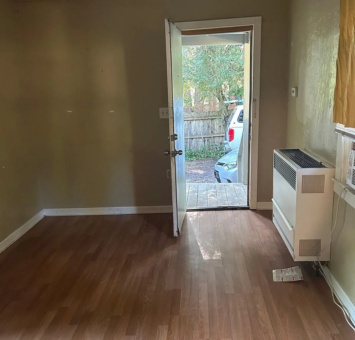 1 bed, 1.0 bath, 635 sqft, $1,750 — Photo 2