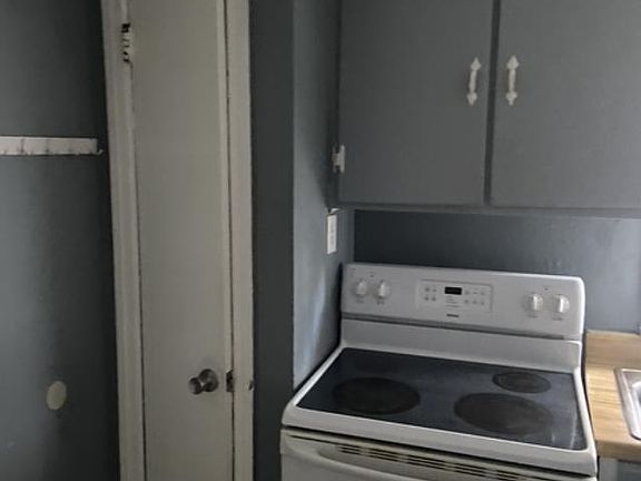 5th image of 5121B Yadkin Rd #B