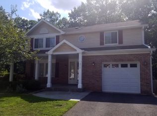 5512 Yellow Rail Ct, Fairfax, VA 22032