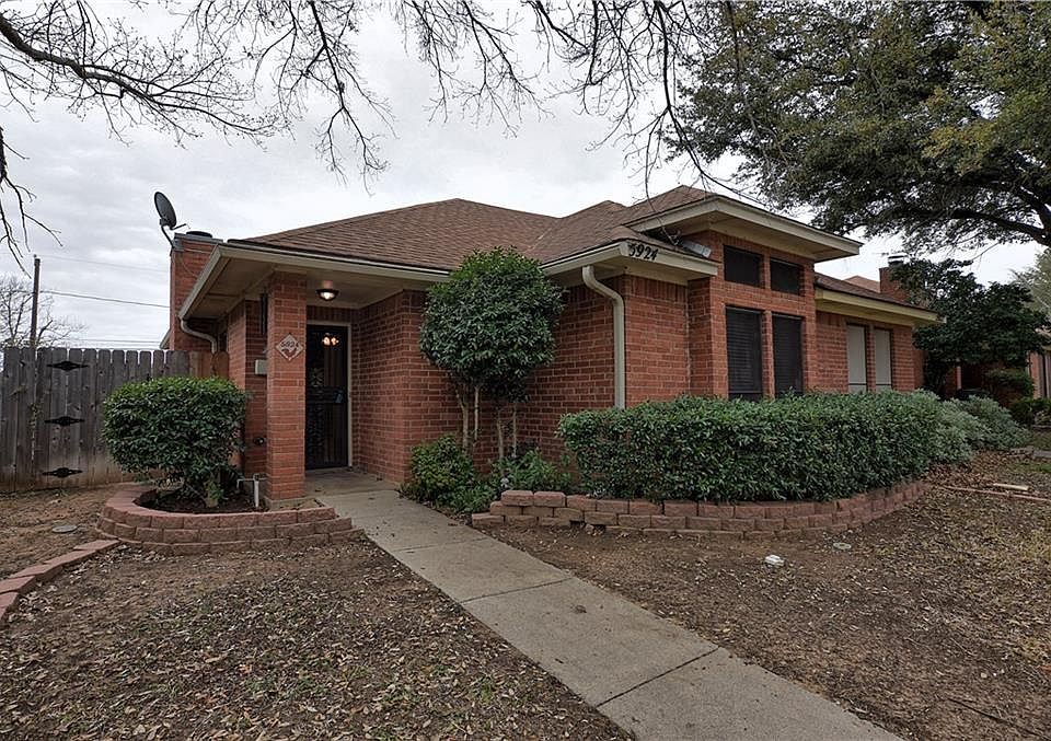 1st image of 5924 Royal Club Dr