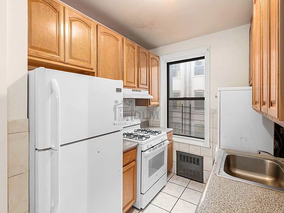 5th image of 29 W 119th St APT 47