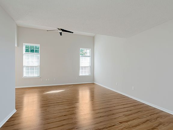 5th image of 4341 Village Trace Ct