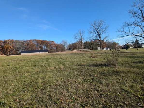 Hollyhock Ln Unit 3, Manitou Beach, MI 49253