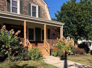 14 Burrows St, Mystic, CT 06355