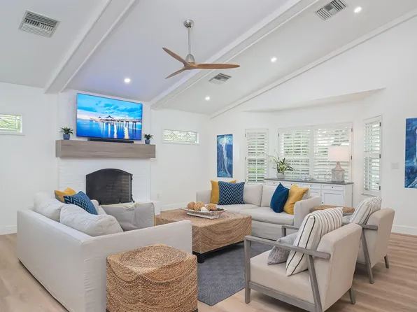 1420 Jewel Box Ave, Naples, FL 34102