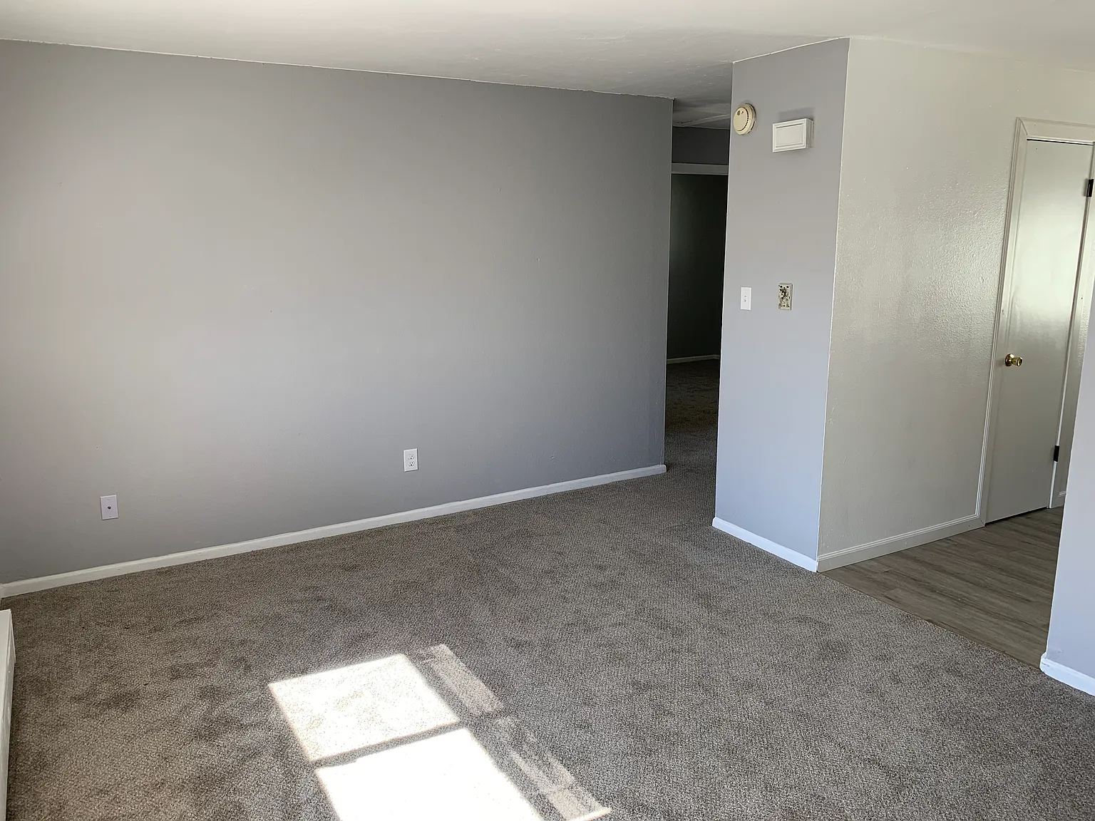 2 bed, 950 sqft, $1,195 — Photo 2