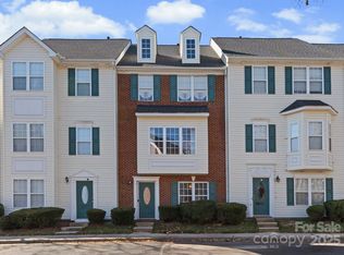 9930 Treeside Ln, Matthews, NC 28105