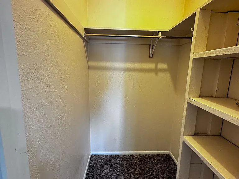 439 Marian Dr — Photo 12