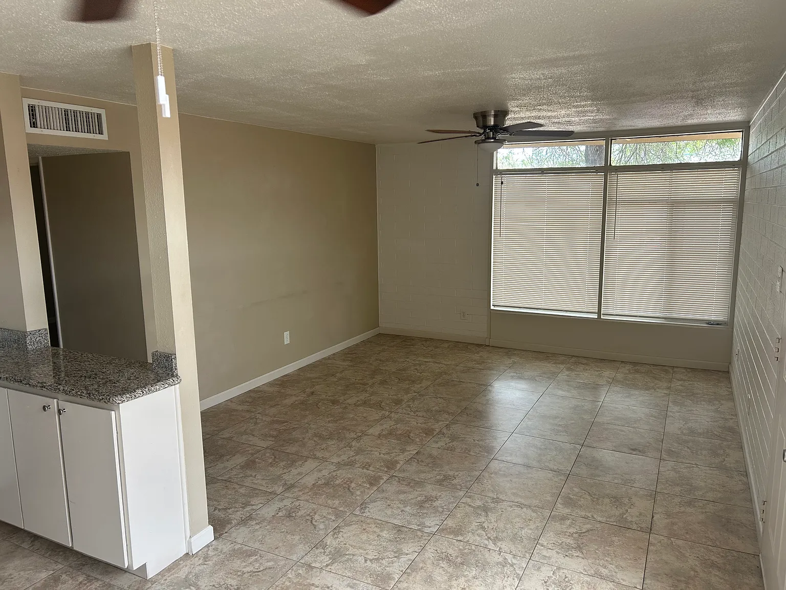 E Maryland Ave, Phoenix — Photo 4