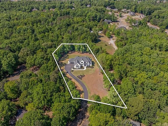 2nd image of 1465 Cains Rd