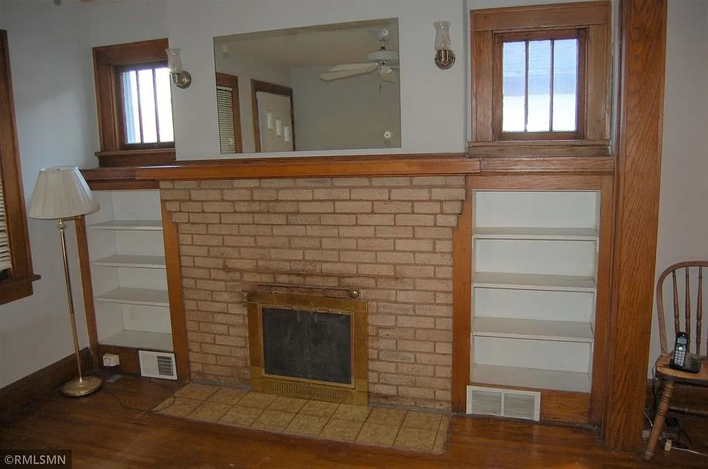 6 bed, 3210 sqft, $3,450 — Photo 2