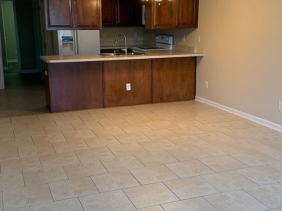 2nd image of 116 Joshua Cir