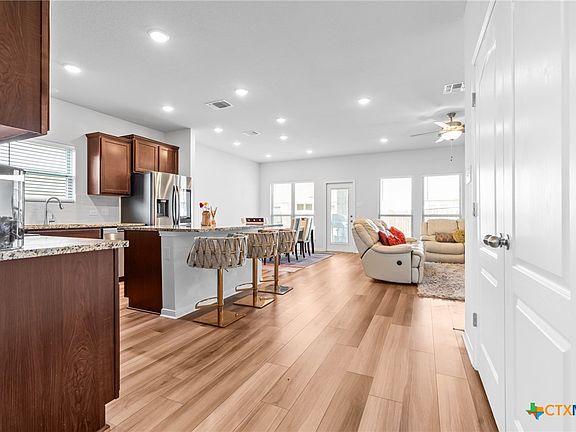4th image of 1252 Grand Oak Trl