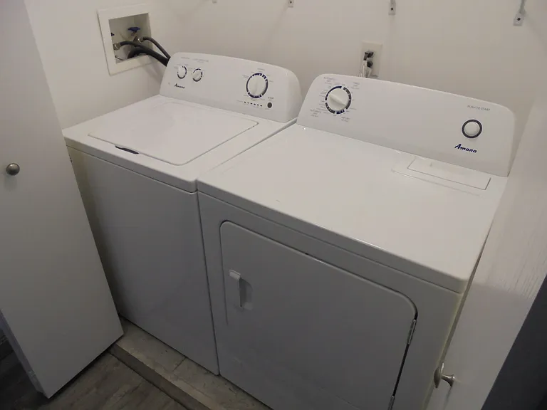 1847 Grandview Pl — Photo 36