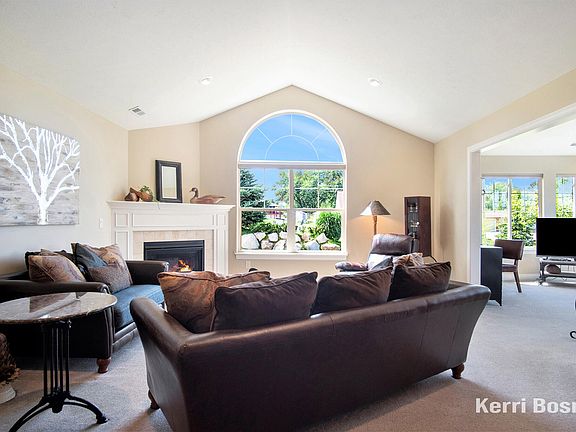 3rd image of 1175 Waterwalk Dr