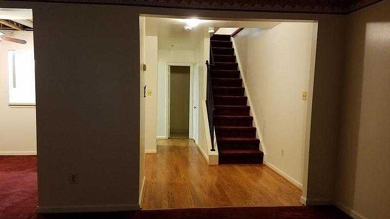 BASEMENT LANDING