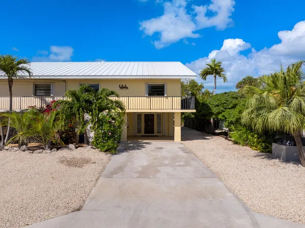 391 10th St, Key Colony Beach, FL 33051