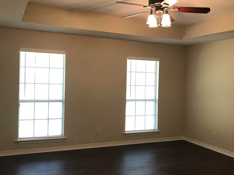1044 Woodlore Cir — Photo 14