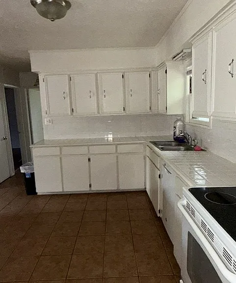 2022 S Walnut St — Photo 3