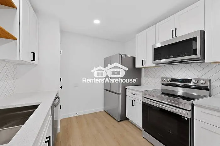 6529 Blue Grass Dr — Photo 13