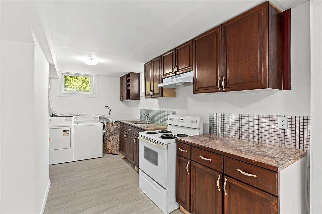 6270 Edson Dr — Photo 3