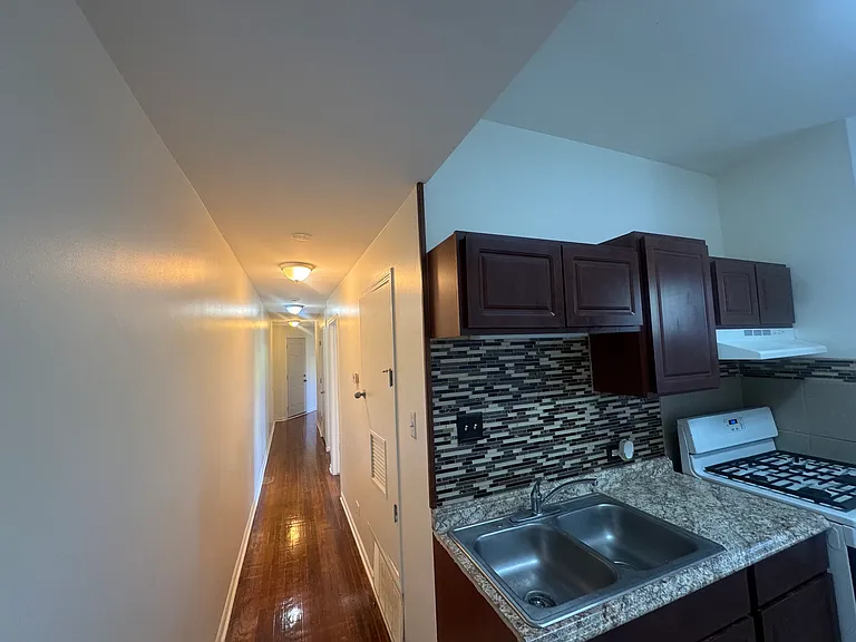 1029 E 62nd St #3 — Photo 13