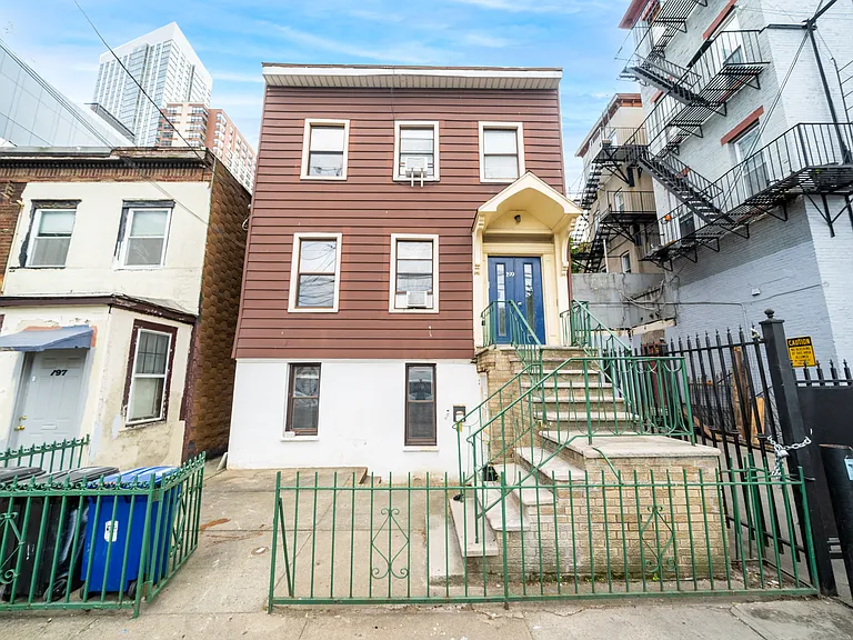 199 Bay St #G — Photo 15