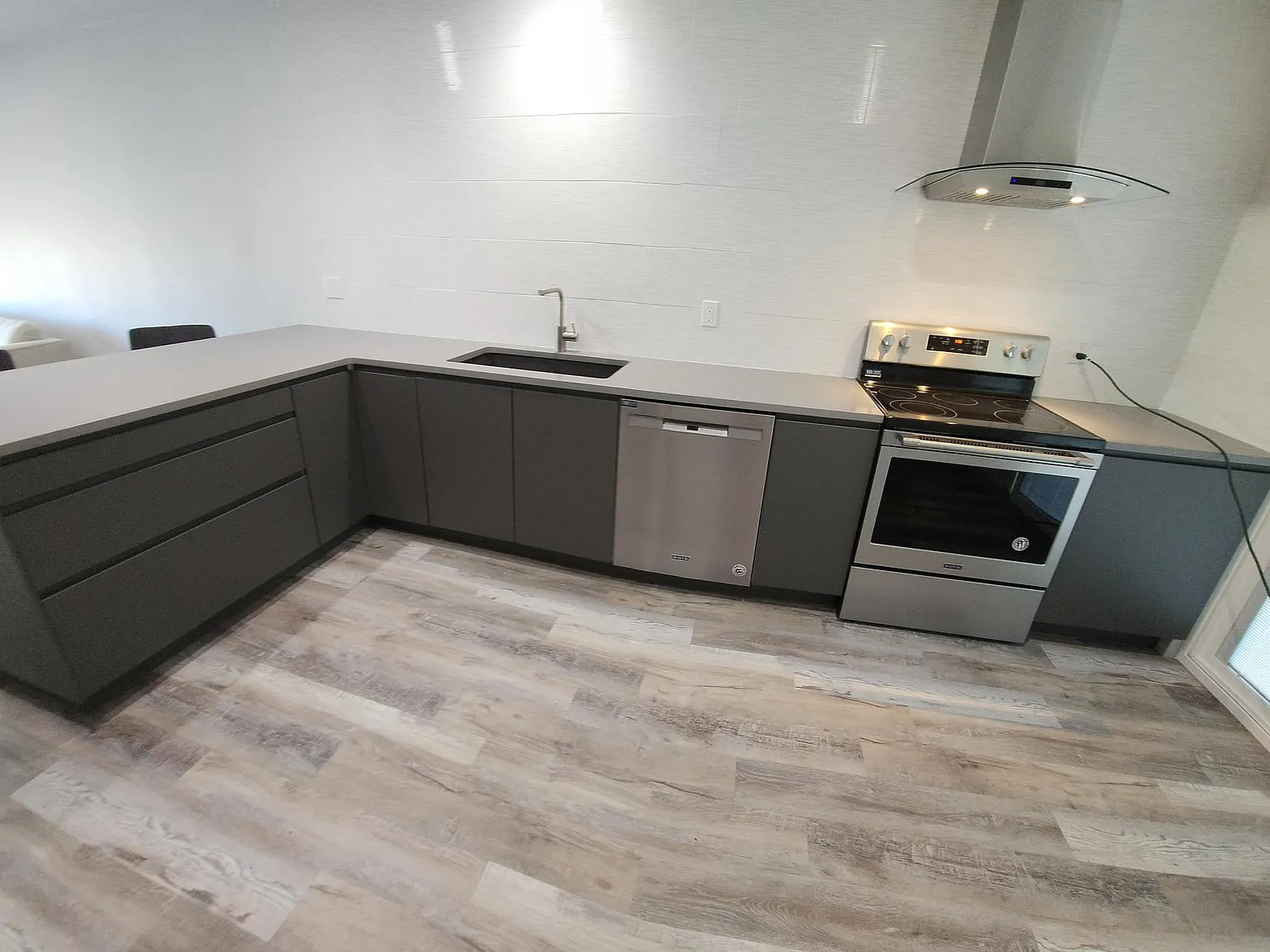 2 bed, 821 sqft, $1,400 — Photo 3