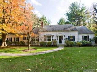 771 Remsen Ln, Oyster Bay, NY 11771