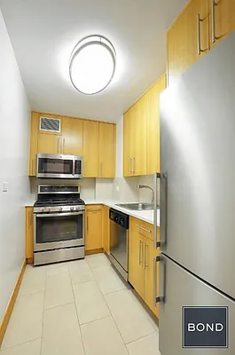 Rented by Bond New York | media 15