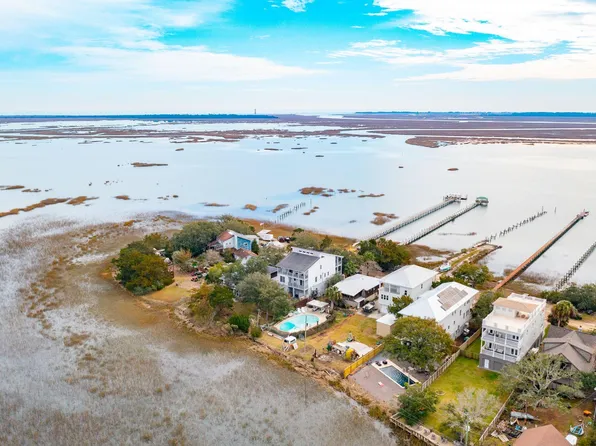 926 W Oceanview Rd, Charleston, SC 29412