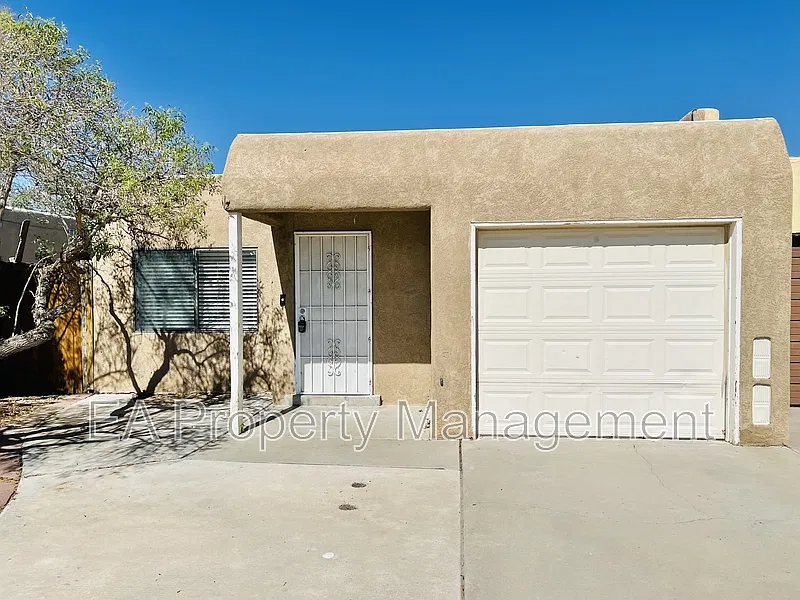 3 bed, 2.0 bath, 1077 sqft, $1,895 — Photo 1