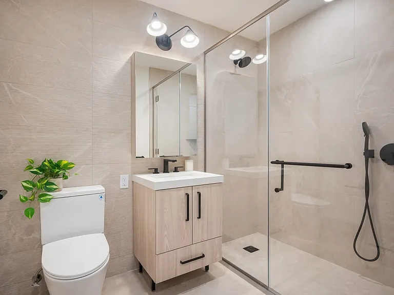 65 Dupont St #612 — Photo 8