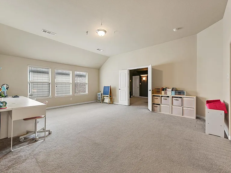 10513 Sedalia Dr — Photo 24