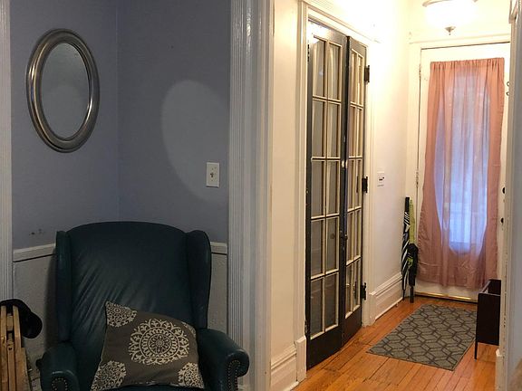 3rd image of 213 W Vine St #1