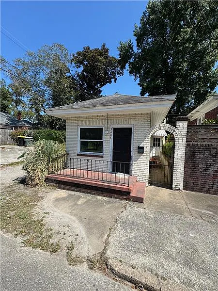 2 bed, 800 sqft, $1,650 — Photo 2