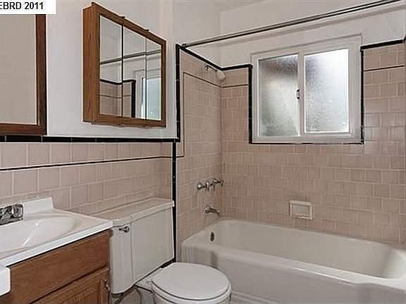 5th image of 6331 Macarthur Blvd