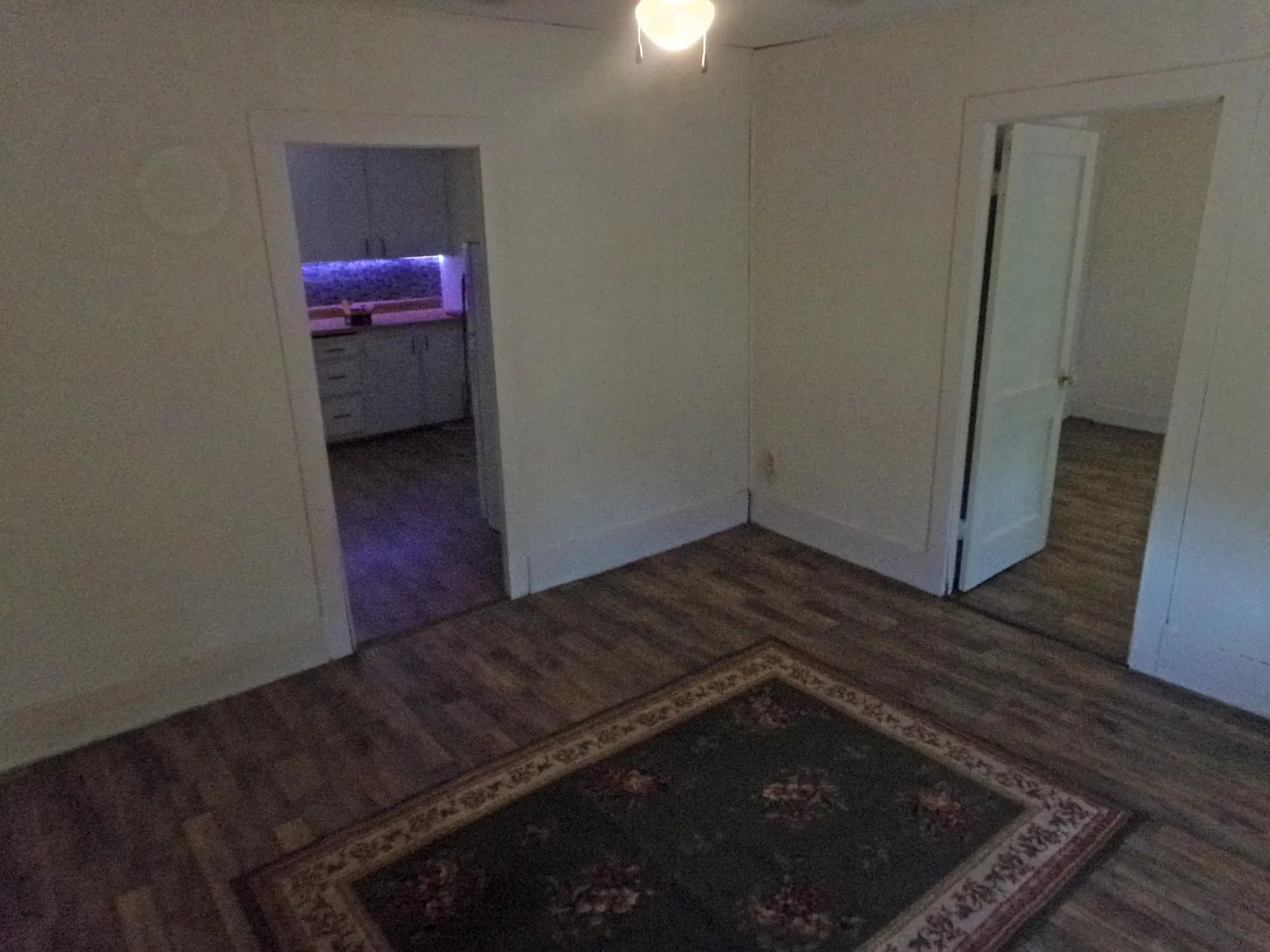 3 bed, 880 sqft, $1,150 — Photo 3