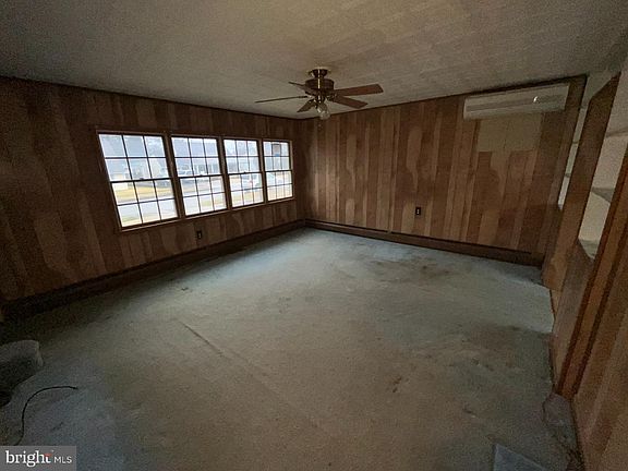 3rd image of 49 Viburnum Ln
