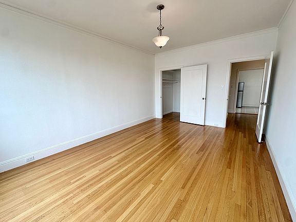 5th image of 3436 Pierce St APT 11